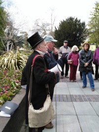Walk leaders welcome people.
